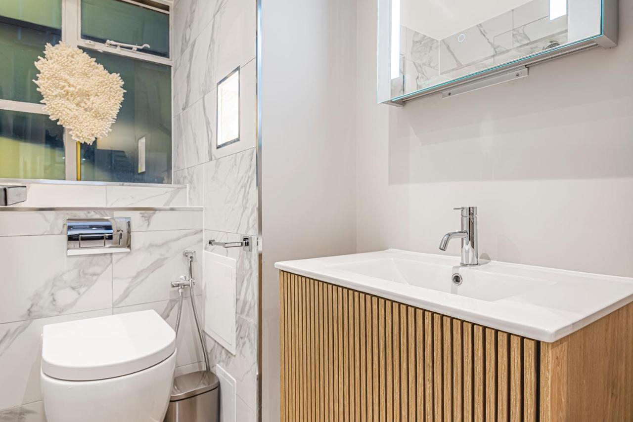 Апартаменты Luxury Living In Knightsbridge Balcony Views Of Harrods, 2Br2Ba With Ac Лондон Экстерьер фото